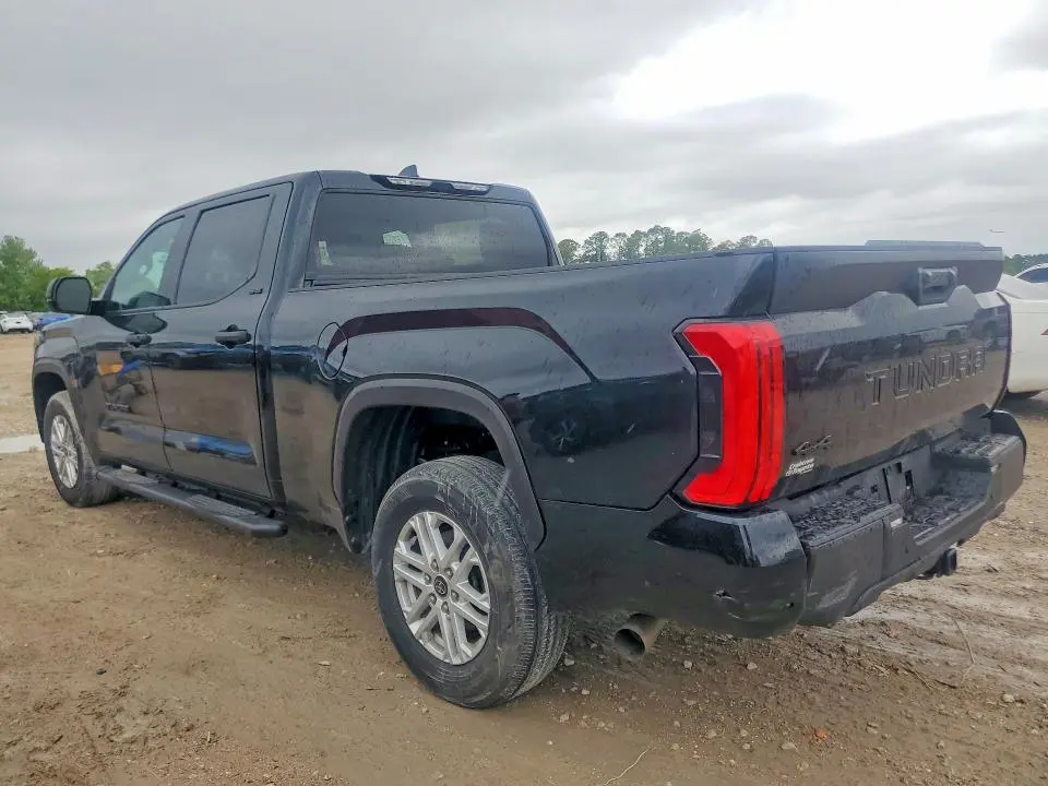 2024 TOYOTA TUNDRA CREWMAX SR5  