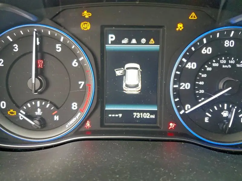 2021 HYUNDAI KONA SE  