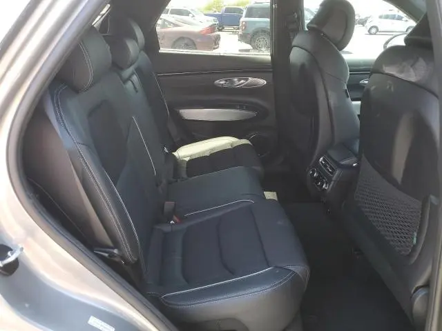 2023 GENESIS GV70 BASE  
