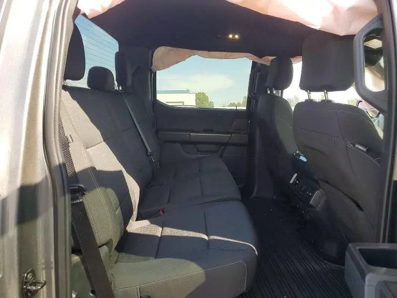 2024 FORD F150 XLT  