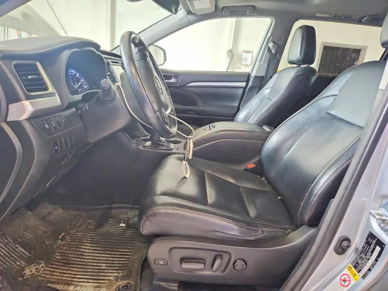 2018 TOYOTA HIGHLANDER XLE  