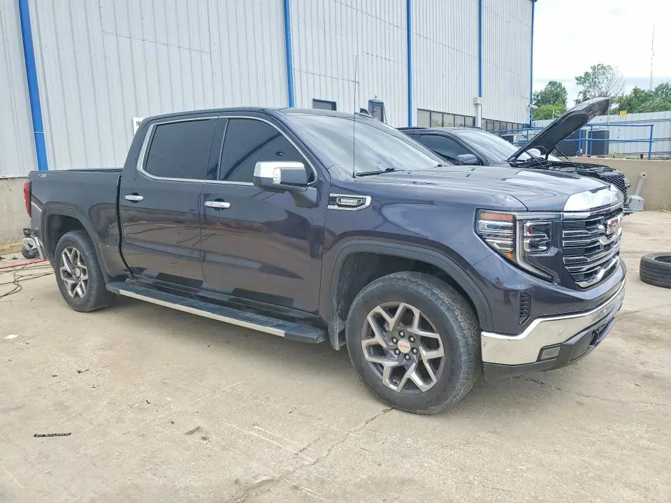 2022 GMC SIERRA K1500 SLT  