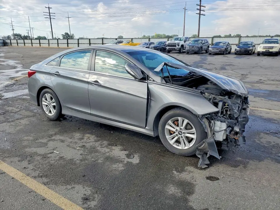 2014 HYUNDAI SONATA GLS  