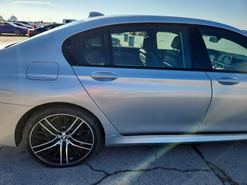2018 BMW 750 I  