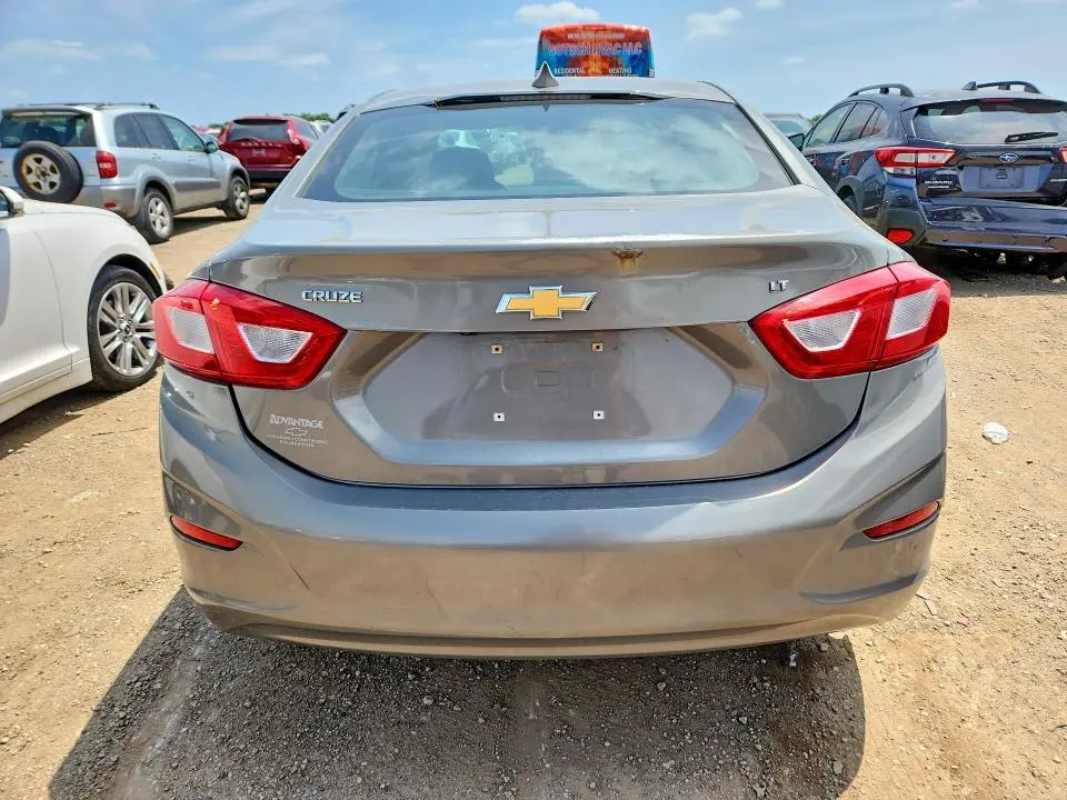 2017 CHEVROLET CRUZE LT  