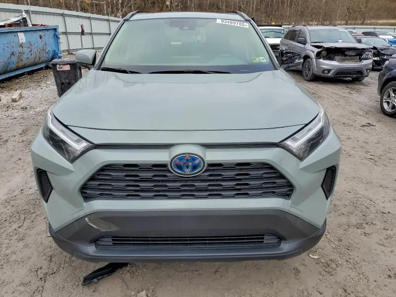 2023 TOYOTA RAV4 XLE  