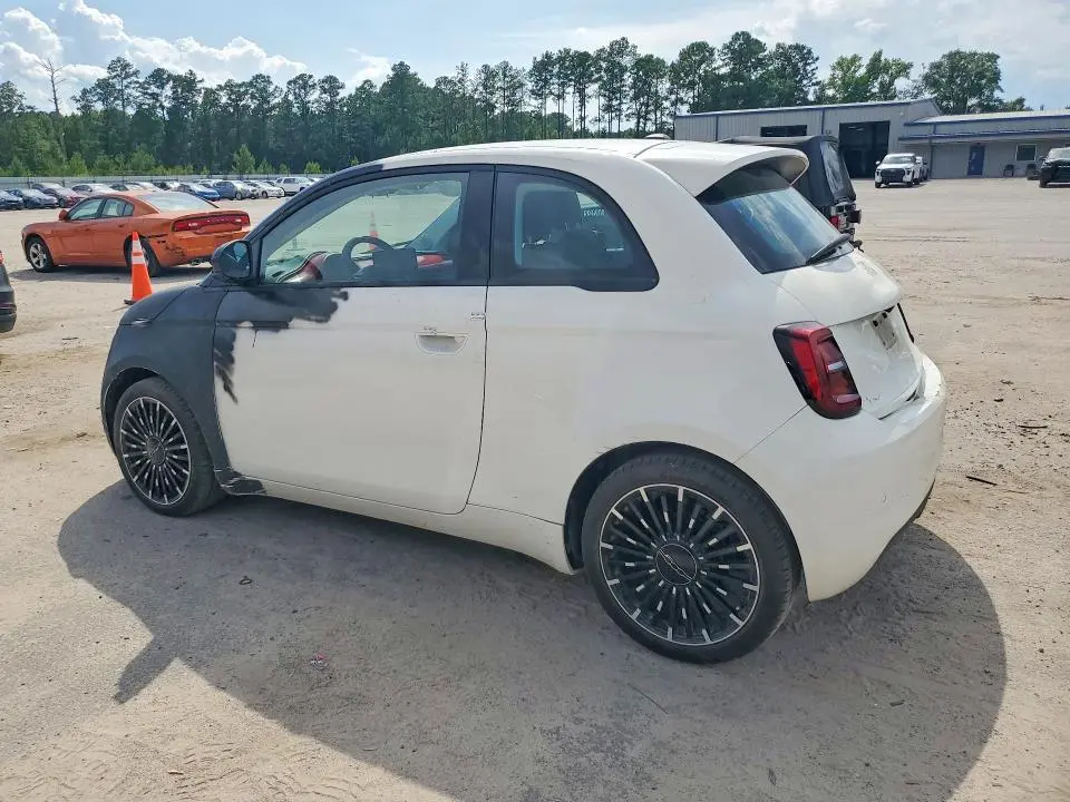 2024 FIAT 500 E RED  