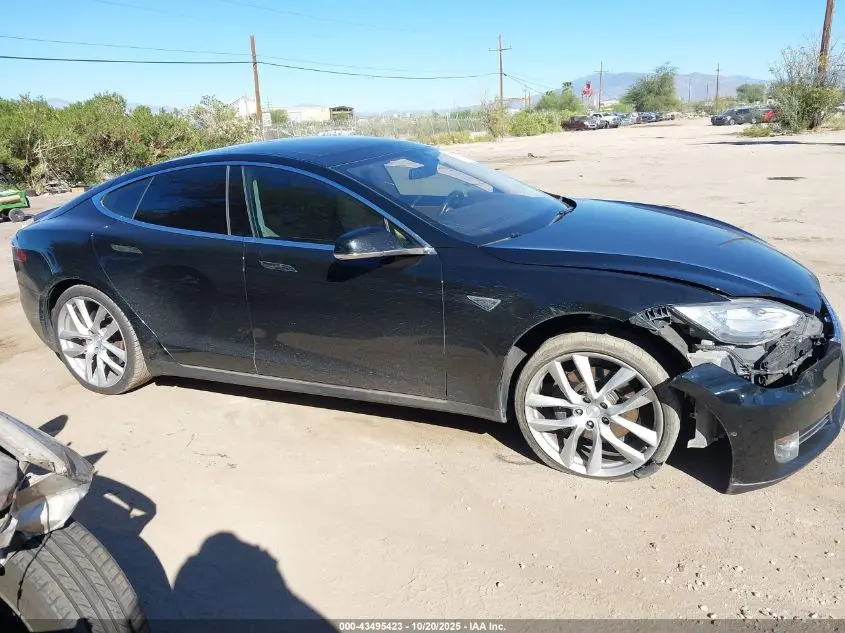2014 TESLA MODEL S P85