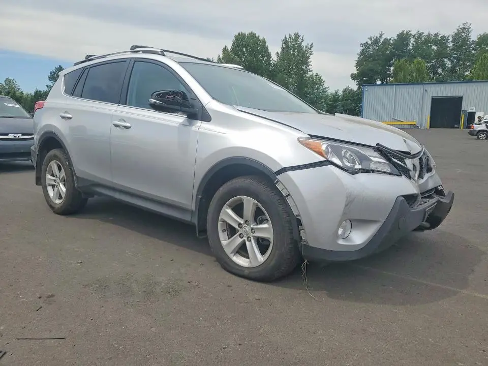 2014 TOYOTA RAV4 XLE  