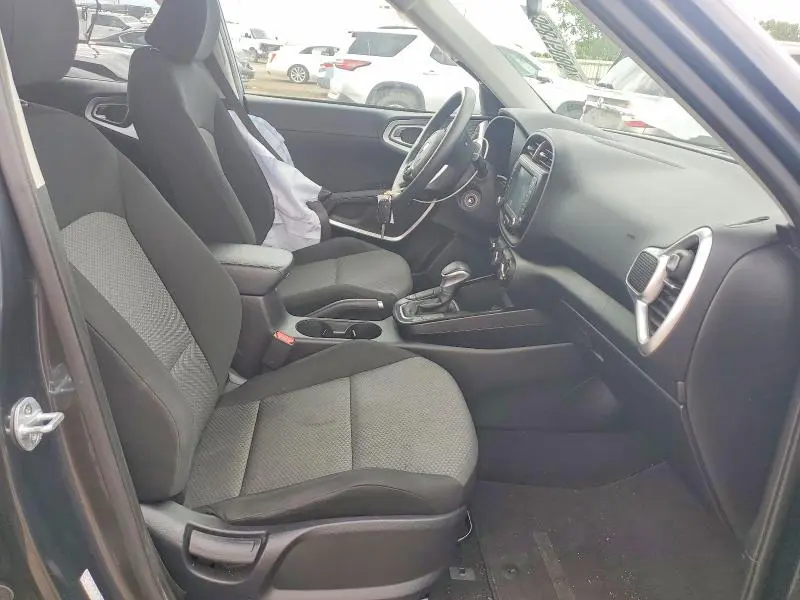 2020 KIA SOUL LX  