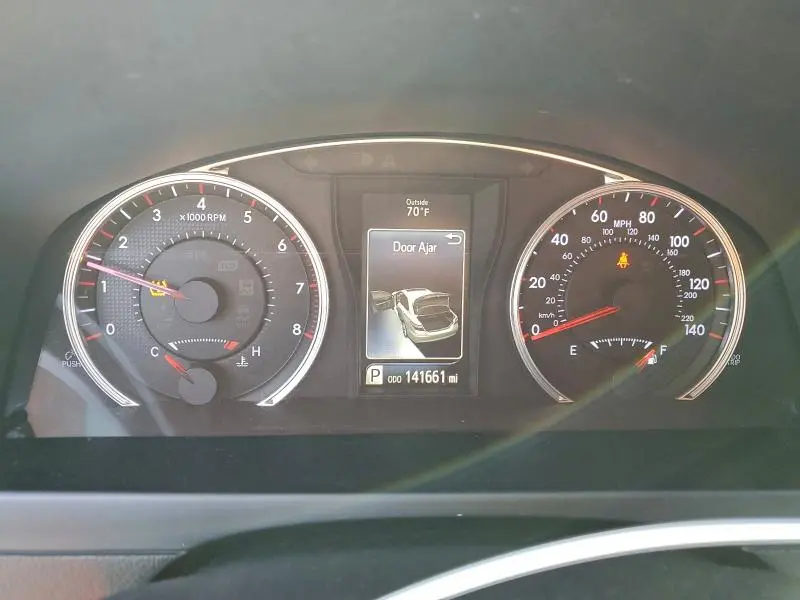 2015 TOYOTA CAMRY LE  