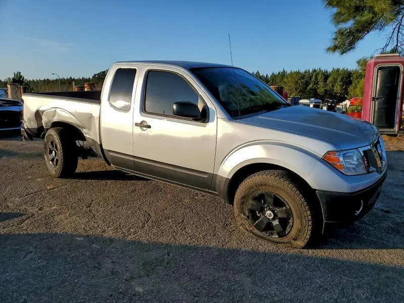 2010 NISSAN FRONTIER KING CAB SE  