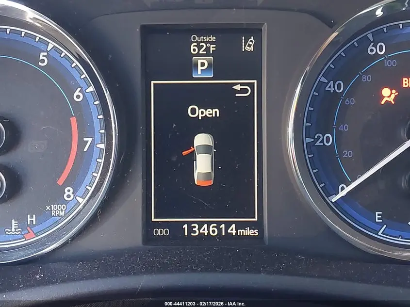 2019 TOYOTA COROLLA SE