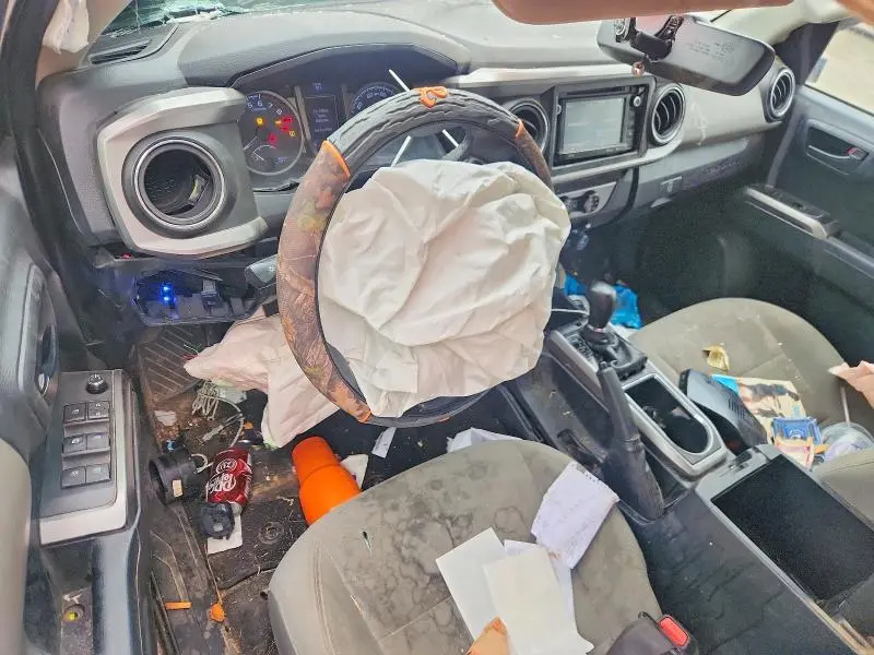 2018 TOYOTA TACOMA SR5 V6  