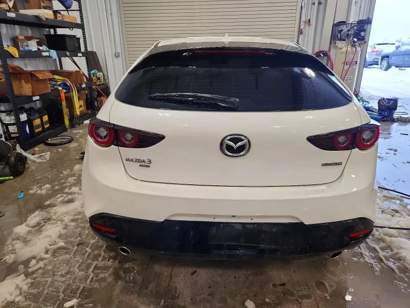 2023 MAZDA 3 PREMIUM  