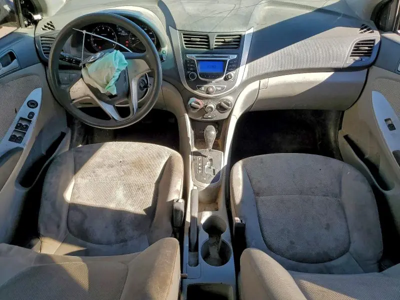 2012 HYUNDAI ACCENT GLS  