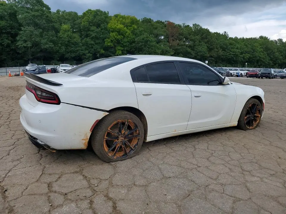 2021 DODGE CHARGER SXT  