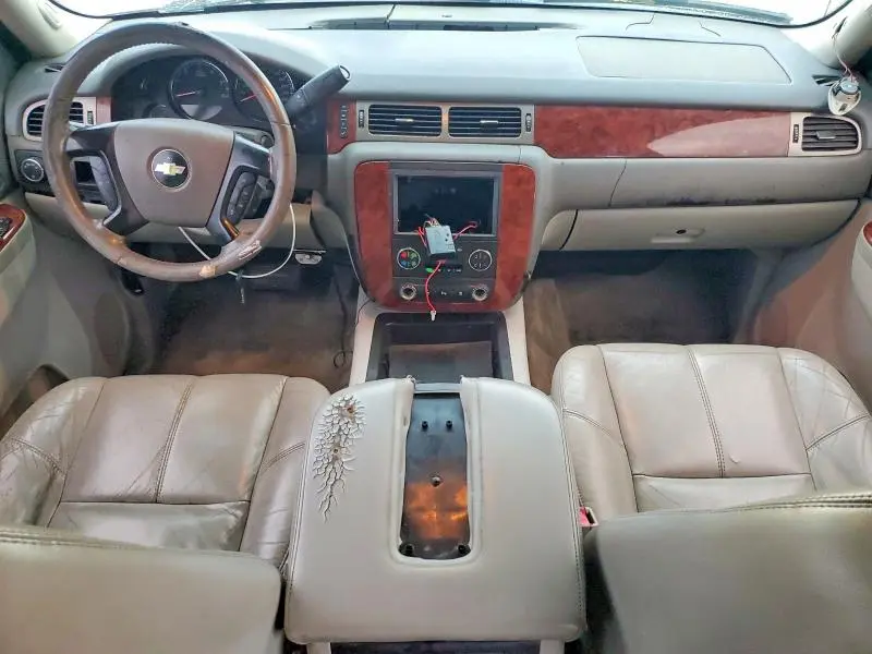 2010 CHEVROLET AVALANCHE LT  