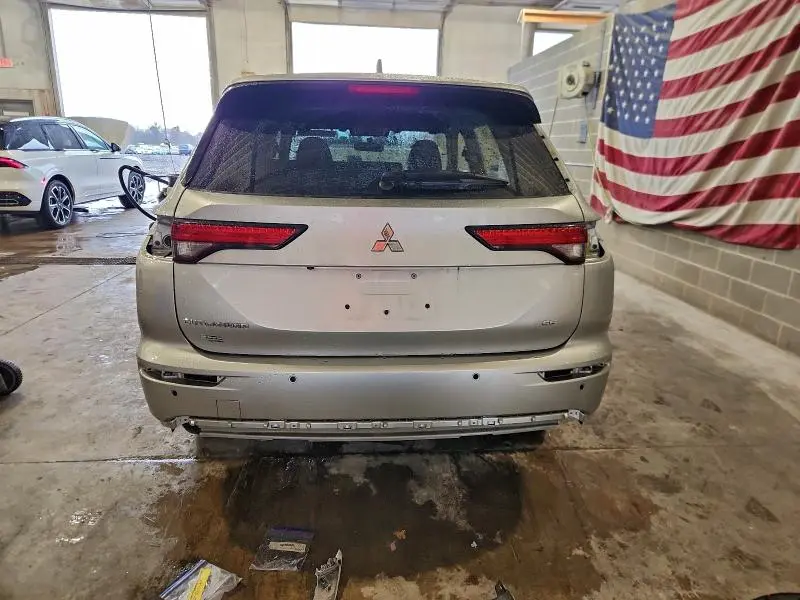 2023 MITSUBISHI OUTLANDER SE  