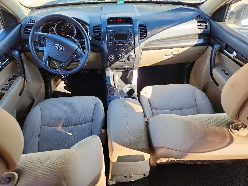2011 KIA SORENTO BASE  