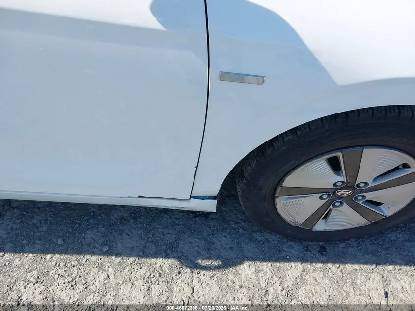 2018 HYUNDAI IONIQ HYBRID BLUE