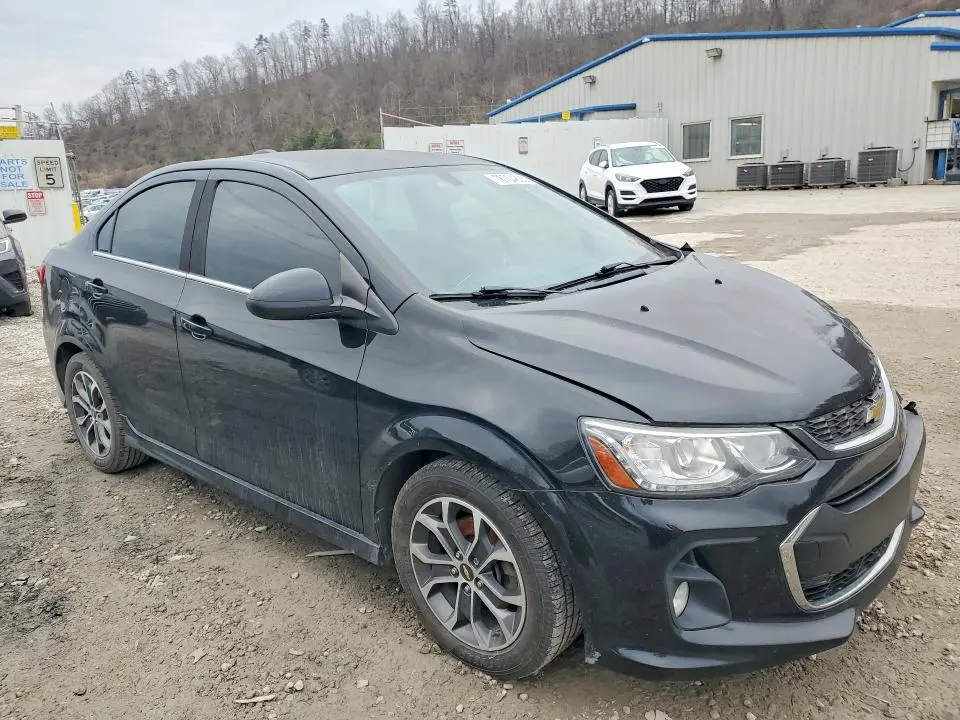 2017 CHEVROLET SONIC LT  