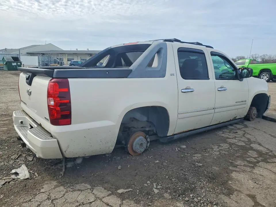 2011 CHEVROLET AVALANCHE LTZ  