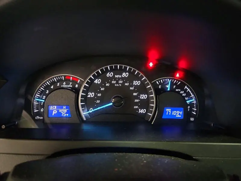 2012 TOYOTA CAMRY LE  