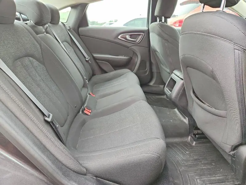 2017 CHRYSLER 200 LX  