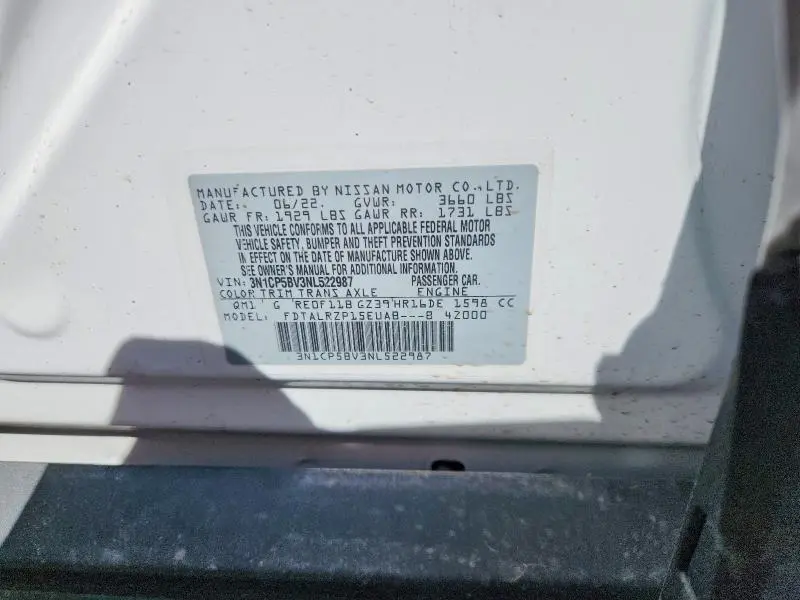 2022 NISSAN KICKS S  