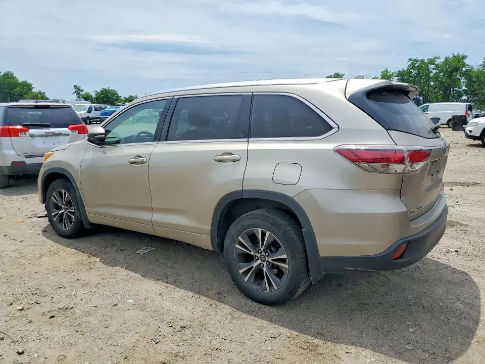 2016 TOYOTA HIGHLANDER XLE  