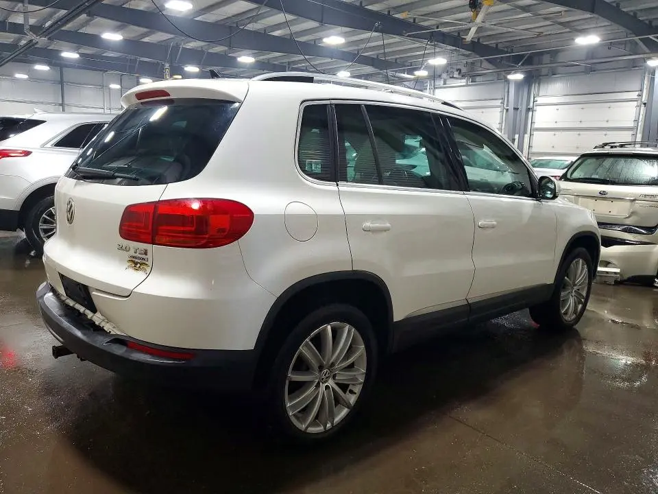 2014 VOLKSWAGEN TIGUAN S  