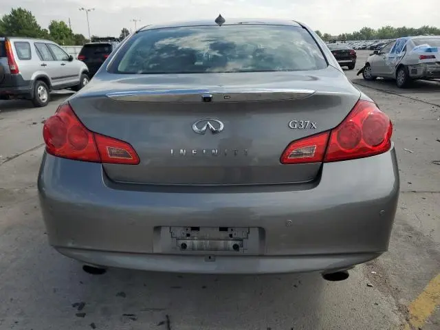 2013 INFINITI G37