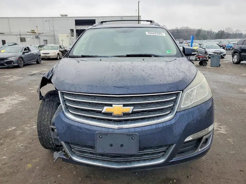 2015 CHEVROLET TRAVERSE LT  
