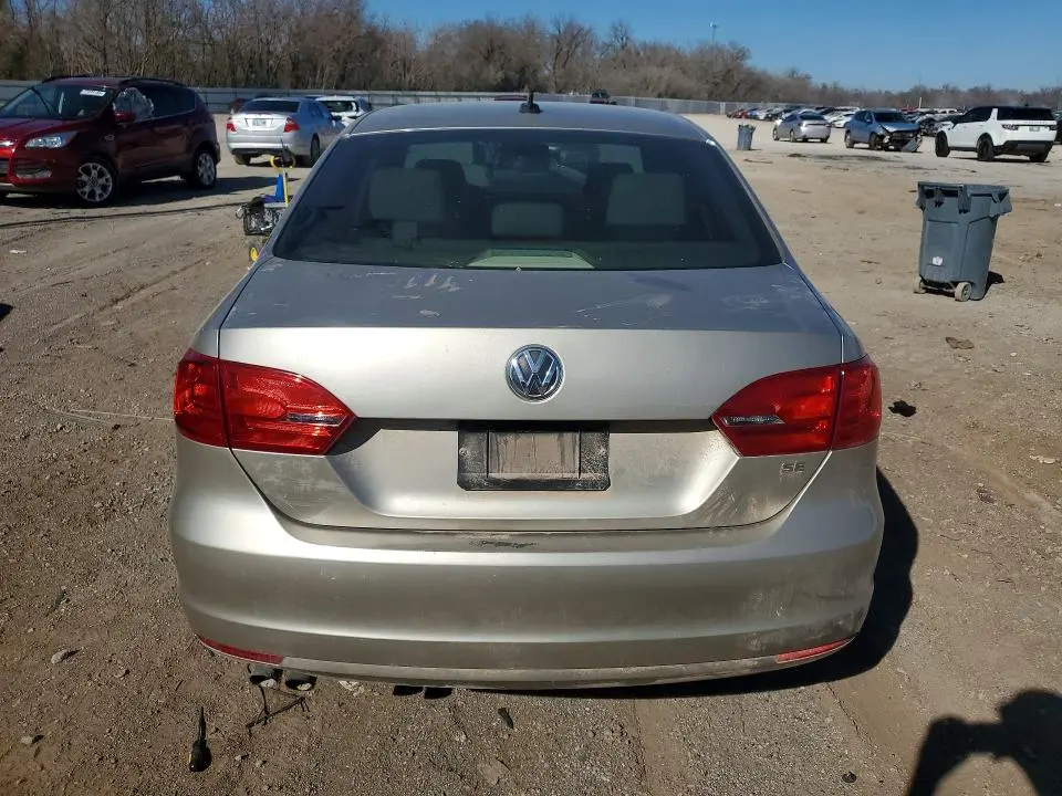 2014 VOLKSWAGEN JETTA SE  