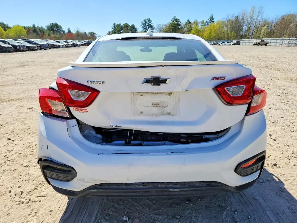 2019 CHEVROLET CRUZE LT  