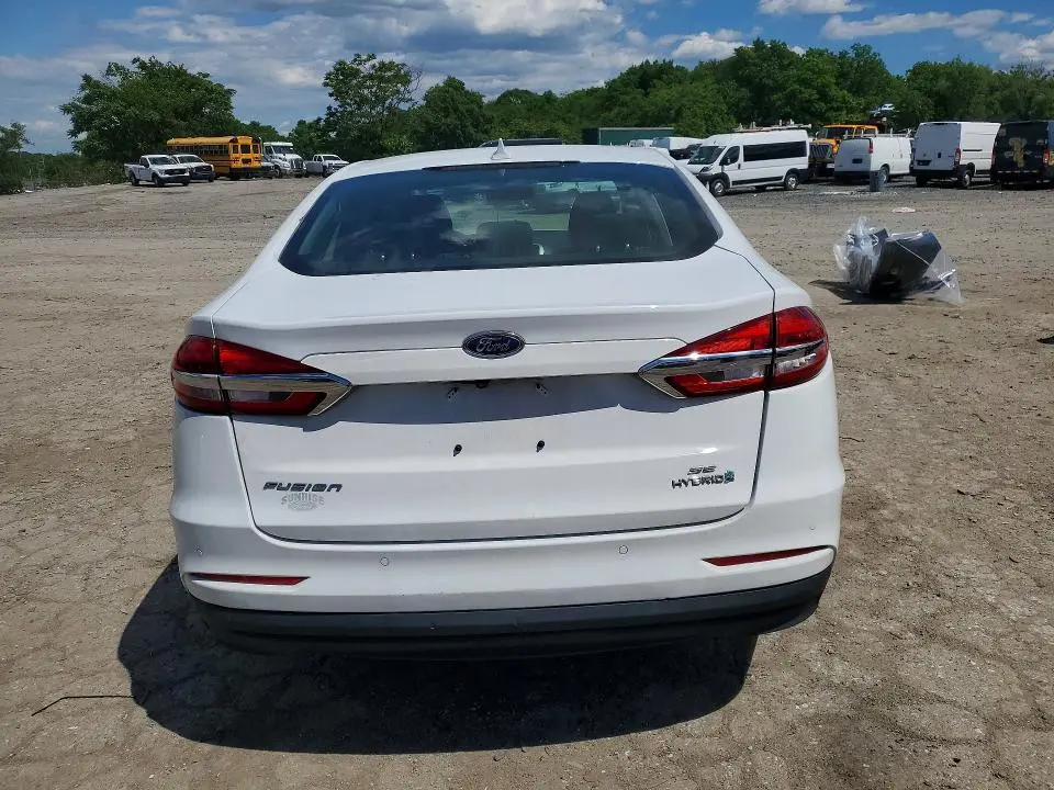 2019 FORD FUSION SE  