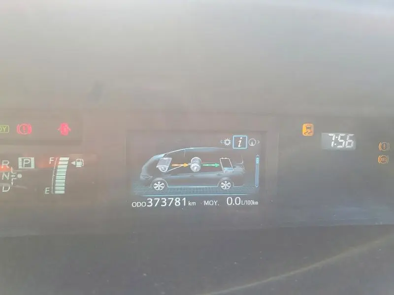 2017 TOYOTA PRIUS V TWO  