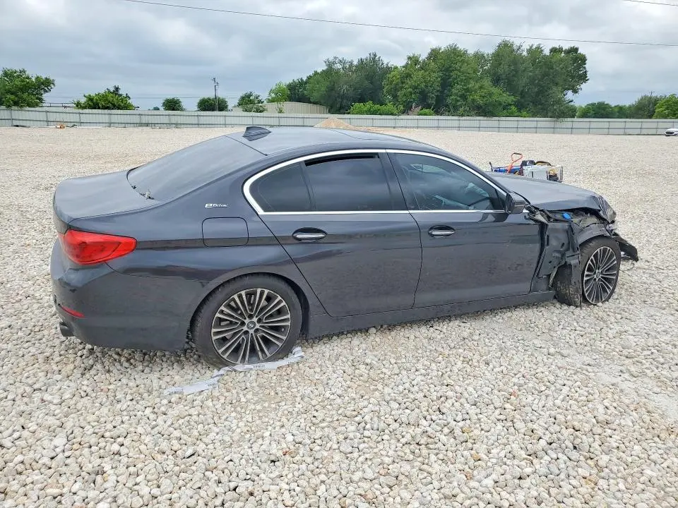 2018 BMW 530E   
