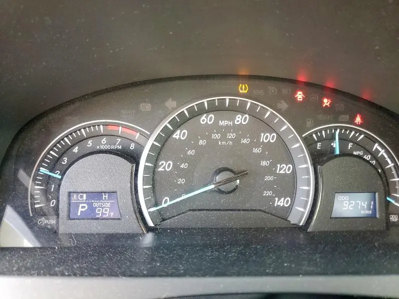 2012 TOYOTA CAMRY BASE  
