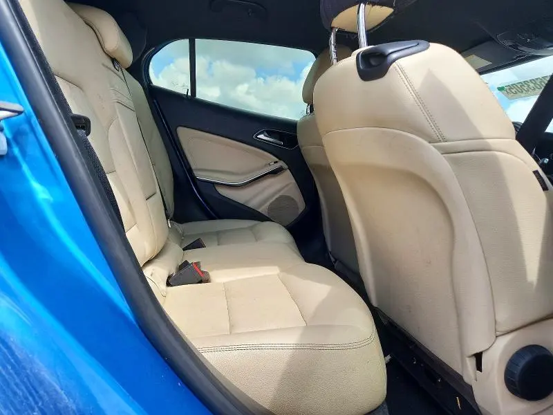 2016 MERCEDES-BENZ GLA 250  