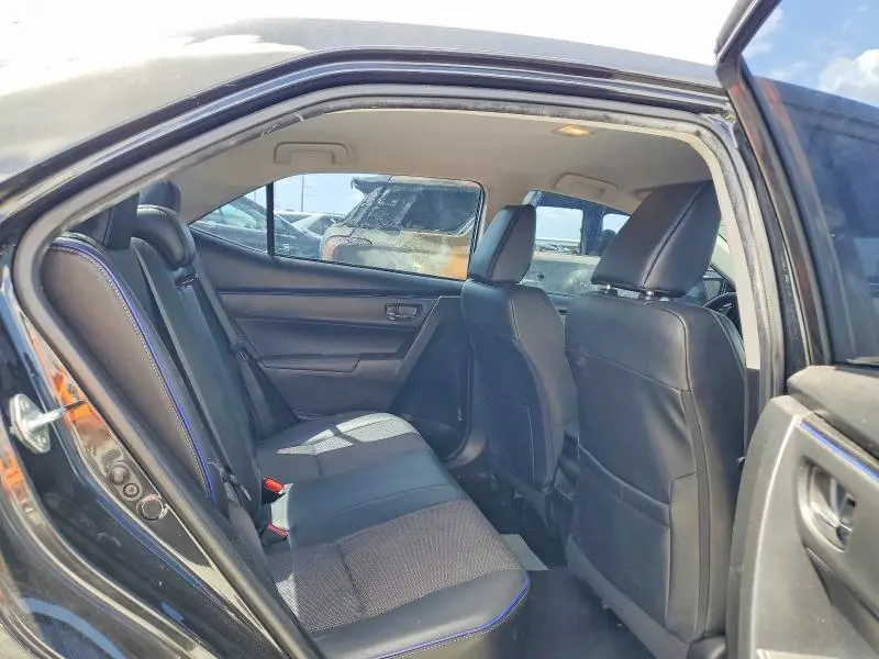 2018 TOYOTA COROLLA SE  