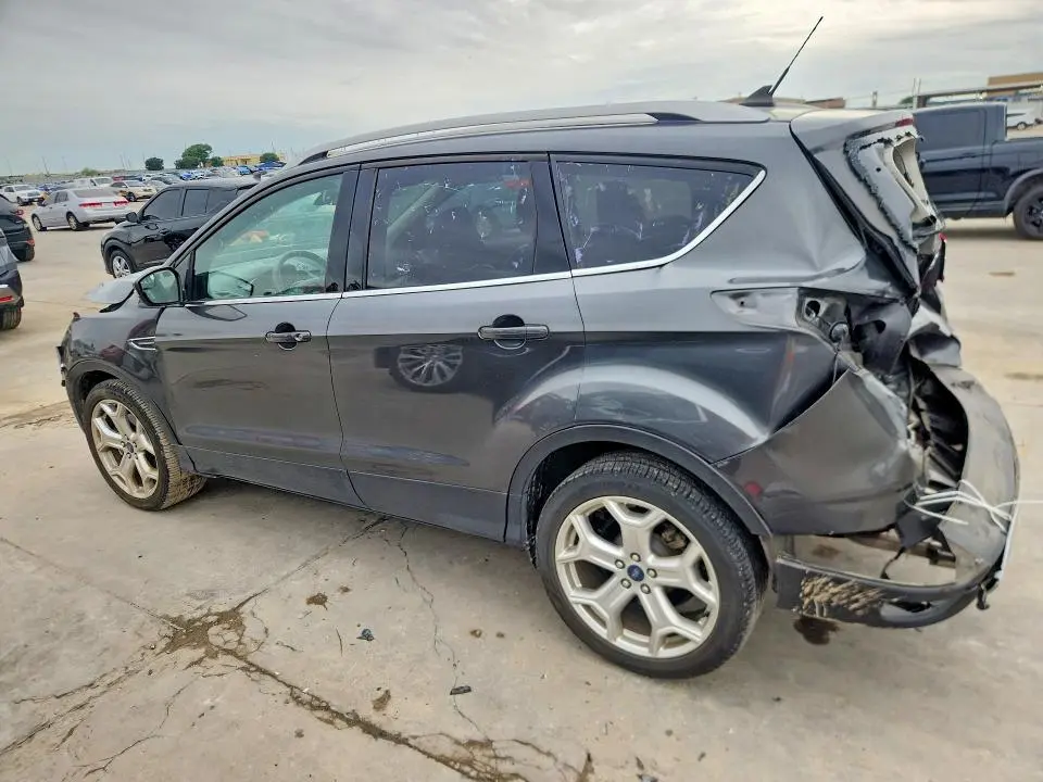 2019 FORD ESCAPE TITANIUM  