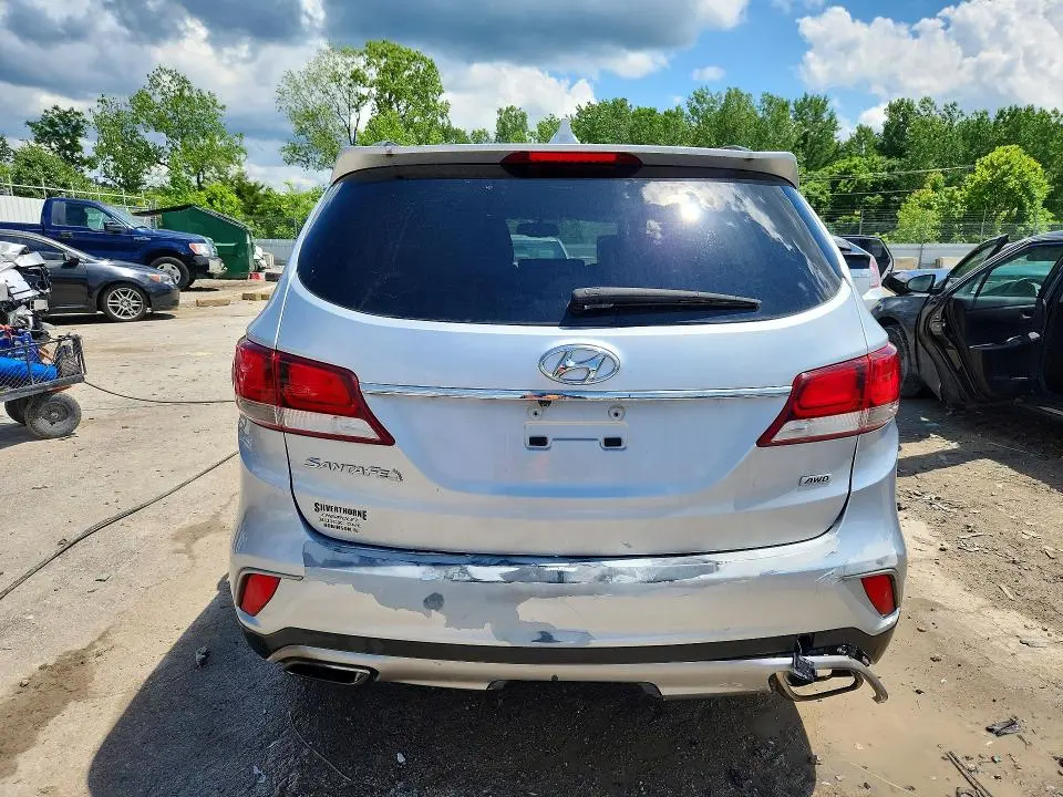 2017 HYUNDAI SANTA FE SE  