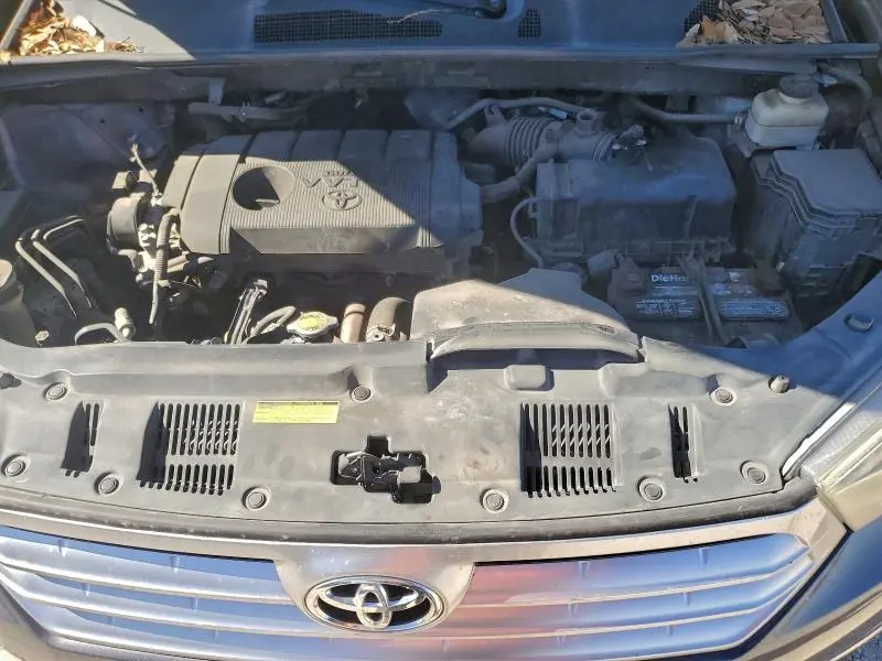 2012 TOYOTA HIGHLANDER BASE  