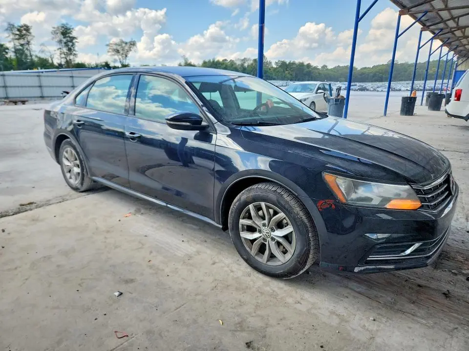 2018 VOLKSWAGEN PASSAT S  