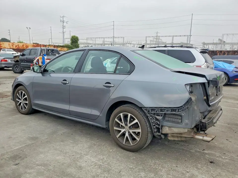 2015 VOLKSWAGEN JETTA SE  