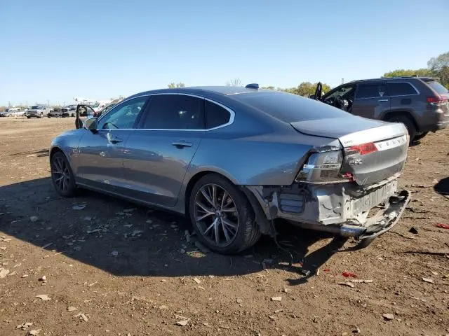 2018 VOLVO S90 T5 MOMENTUM  