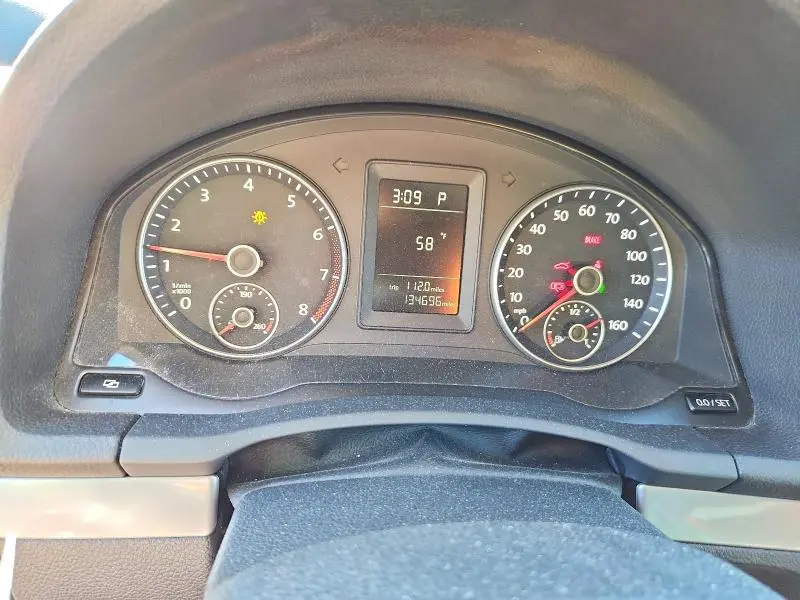 2010 VOLKSWAGEN JETTA LIMITED  