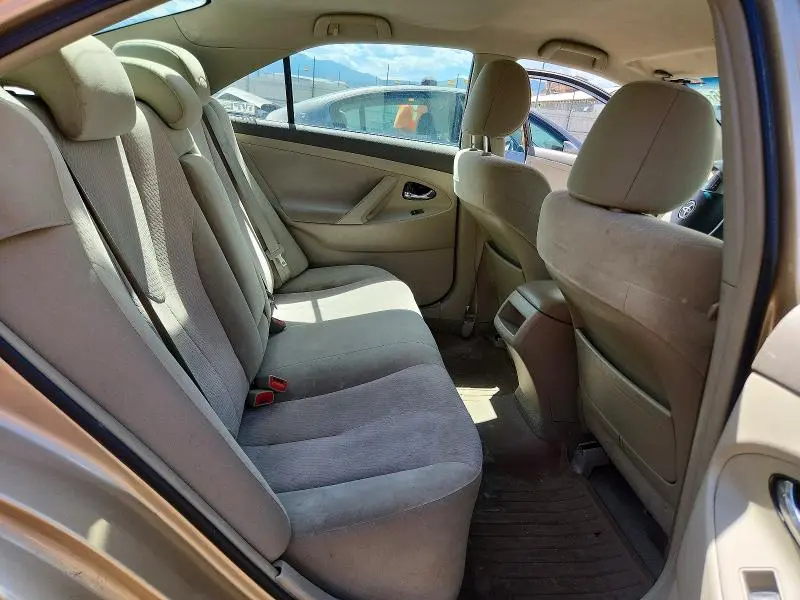 2011 TOYOTA CAMRY LE  